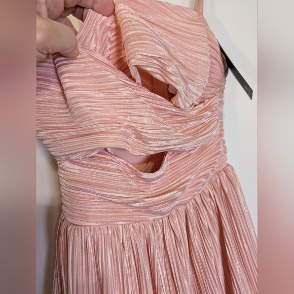 Lulus Pink Tiered Pleated Maxi Dress XS NWT Prom Wedding Formal Coquette - Picture 9 of 9